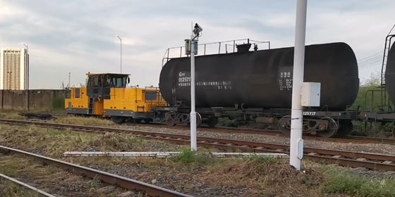 HTRR113 type rail-road dual-purpose tractor uses internationally renowned brand engines