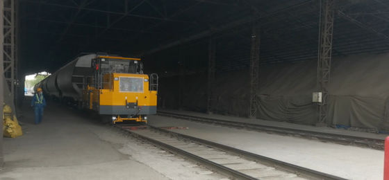 HTRR113 type rail-road dual-purpose tractor uses internationally renowned brand engines